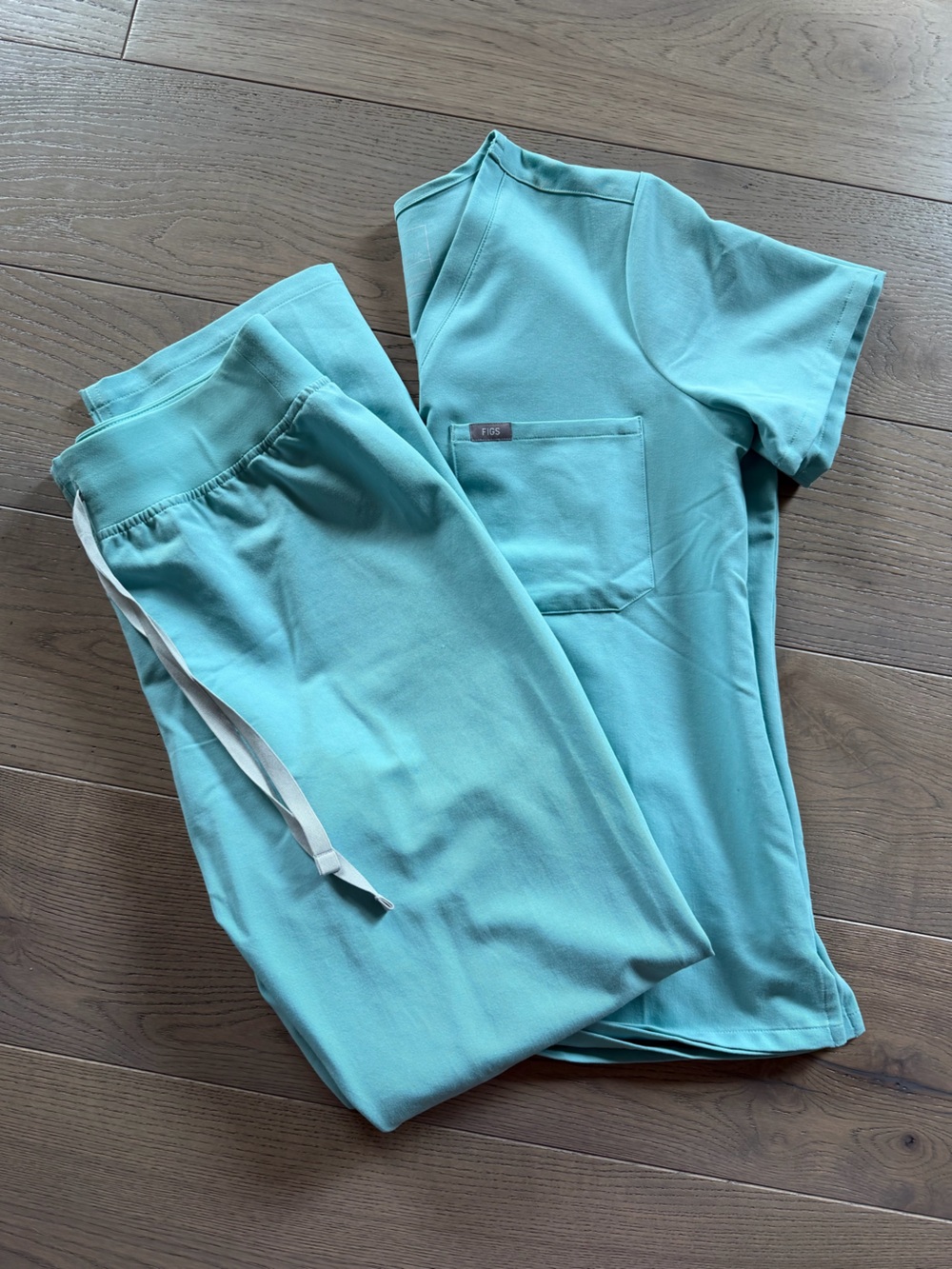 Womens Figs Scrub Set Sz Small LIKE NEW Catarina Top Livingston HR Bottom